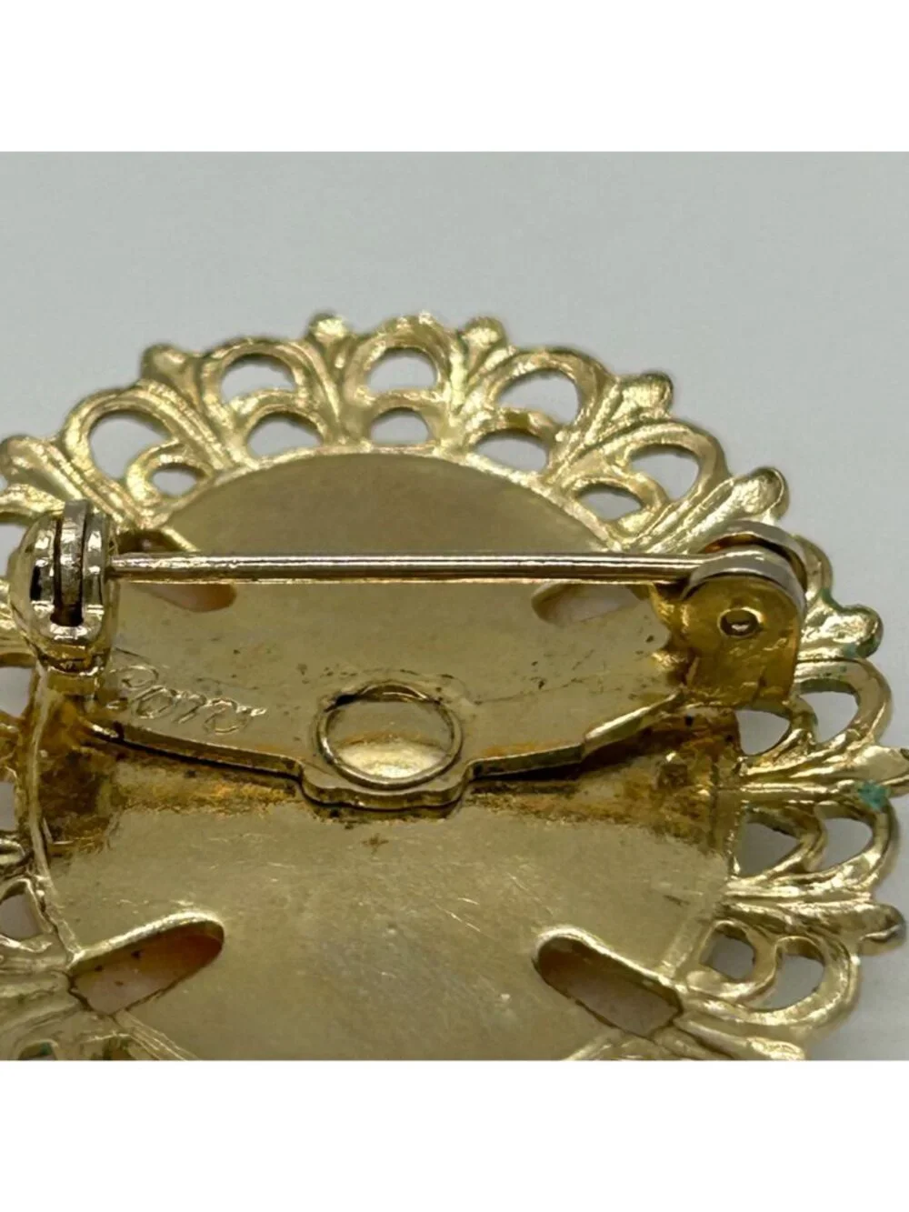 Coro Shell Cameo Brooch Gold-Tone Oval 1.5 Inches 1950s Vintage Jewelry